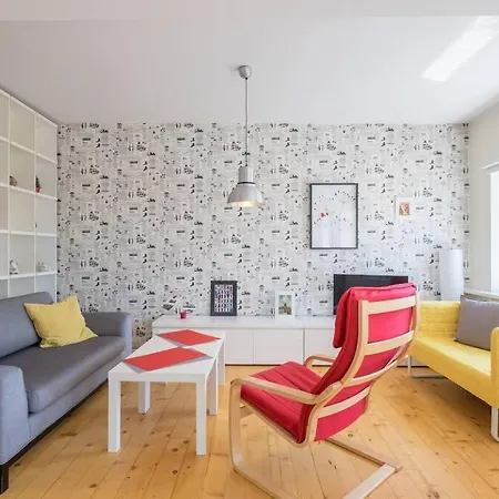Is Where The Heart Is ~ 1-bdr Charm Apartment *